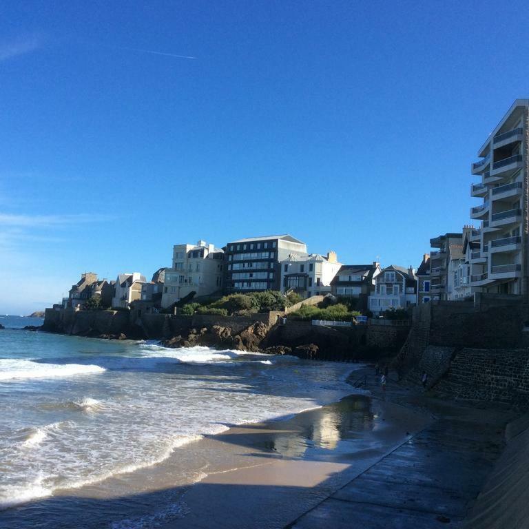 Appartement Les Pieds Dans L'Eau - Residence Sur La Plage Сен-Мало Экстерьер фото